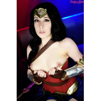 Wonder Woman (1)-YoF8NMc3.jpg
